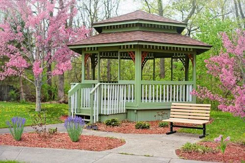 Outdoor living spaces: Portable & permanent gazebos